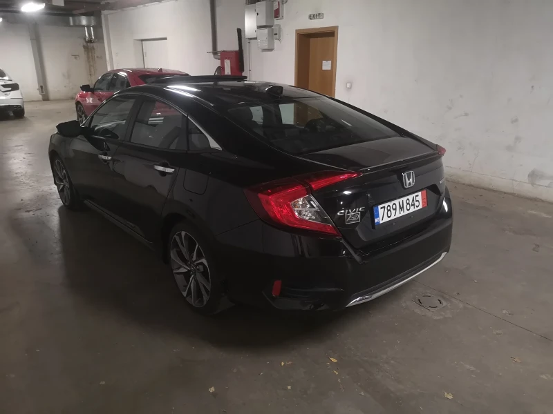 Honda Civic Touring Facelift , снимка 5 - Автомобили и джипове - 52579399