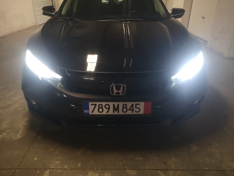 Honda Civic Touring Facelift , снимка 11 - Автомобили и джипове - 52579399