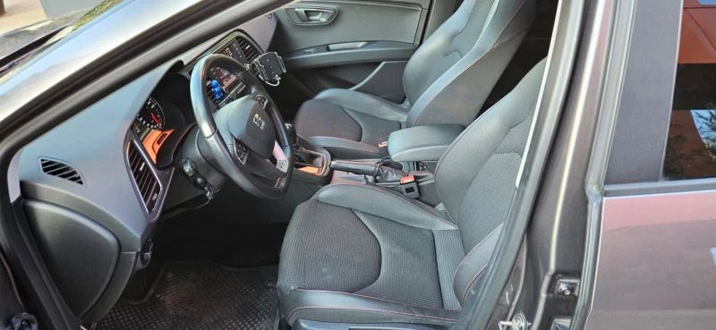 Seat Leon FR, снимка 9 - Автомобили и джипове - 52885994