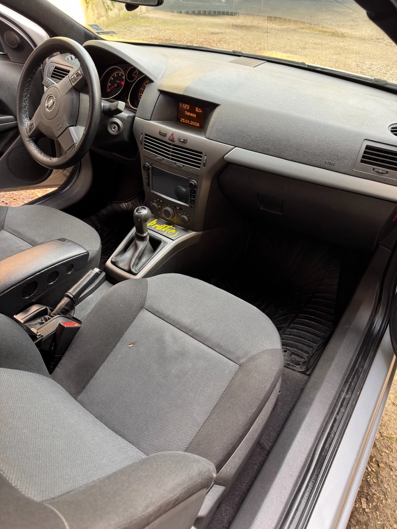 Opel Astra H GTC 1.4, снимка 8 - Автомобили и джипове - 53277795