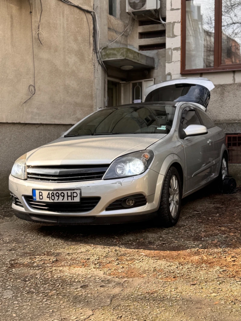 Opel Astra H GTC 1.4, снимка 2 - Автомобили и джипове - 53277795