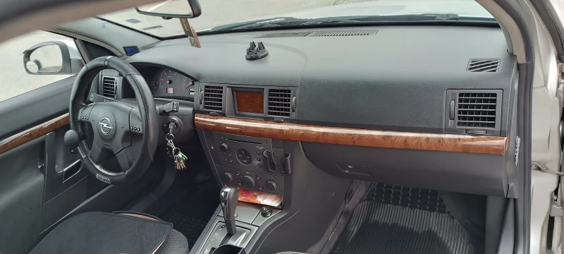 Opel Vectra 2.2dti, снимка 10 - Автомобили и джипове - 53272330