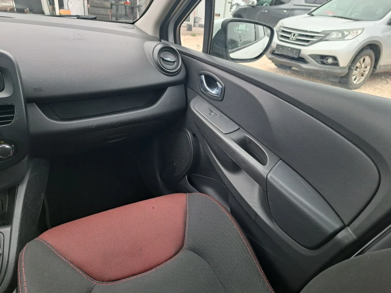 Renault Clio 1.5dci, снимка 8 - Автомобили и джипове - 53357344
