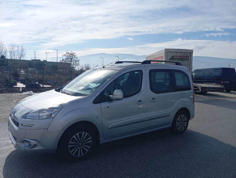 Peugeot Partner 1.6 дизел , снимка 8 - Автомобили и джипове - 53392537