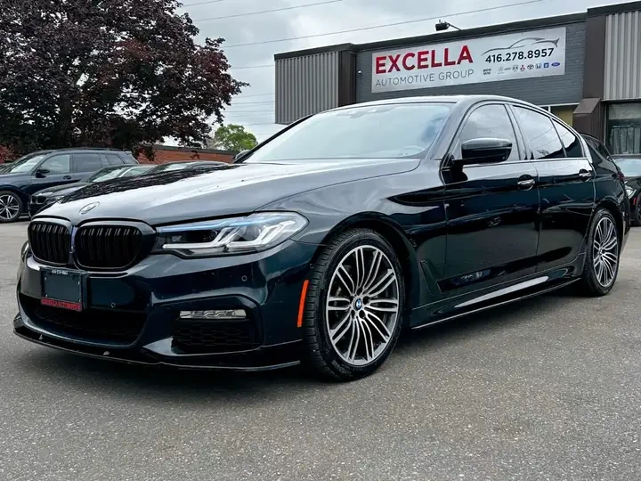 BMW 540 X-Drive* B58* Масаж* Обдухване* 360* Harman Kardon, снимка 2 - Автомобили и джипове - 55145082