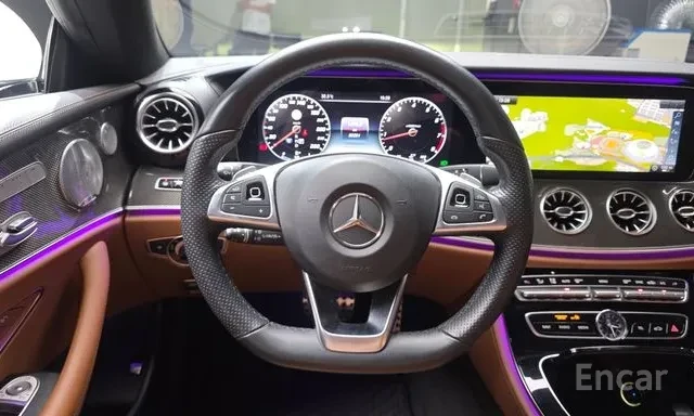 Mercedes-Benz E 400 COUPE / 4M / PANO / 360 / HUD / ОБДУХ / ЛИЗИНГ, снимка 12 - Автомобили и джипове - 55755037