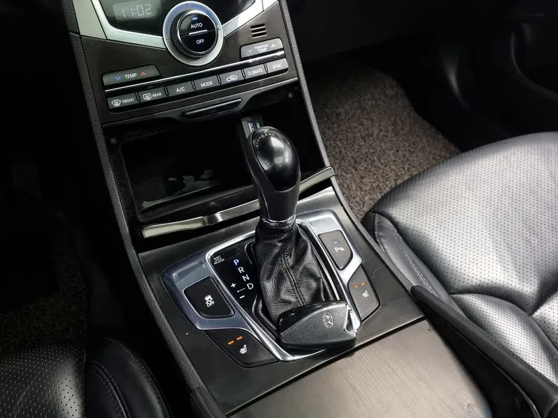 Hyundai Grandeur HG240, снимка 9 - Автомобили и джипове - 56325239