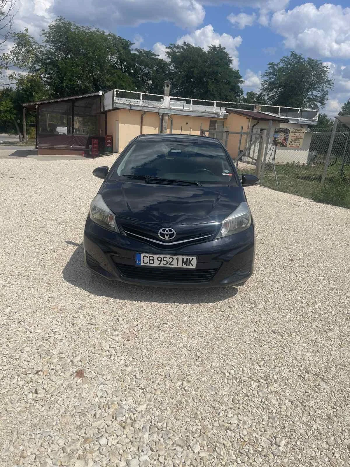 Toyota Yaris 1.3 - изображение 2