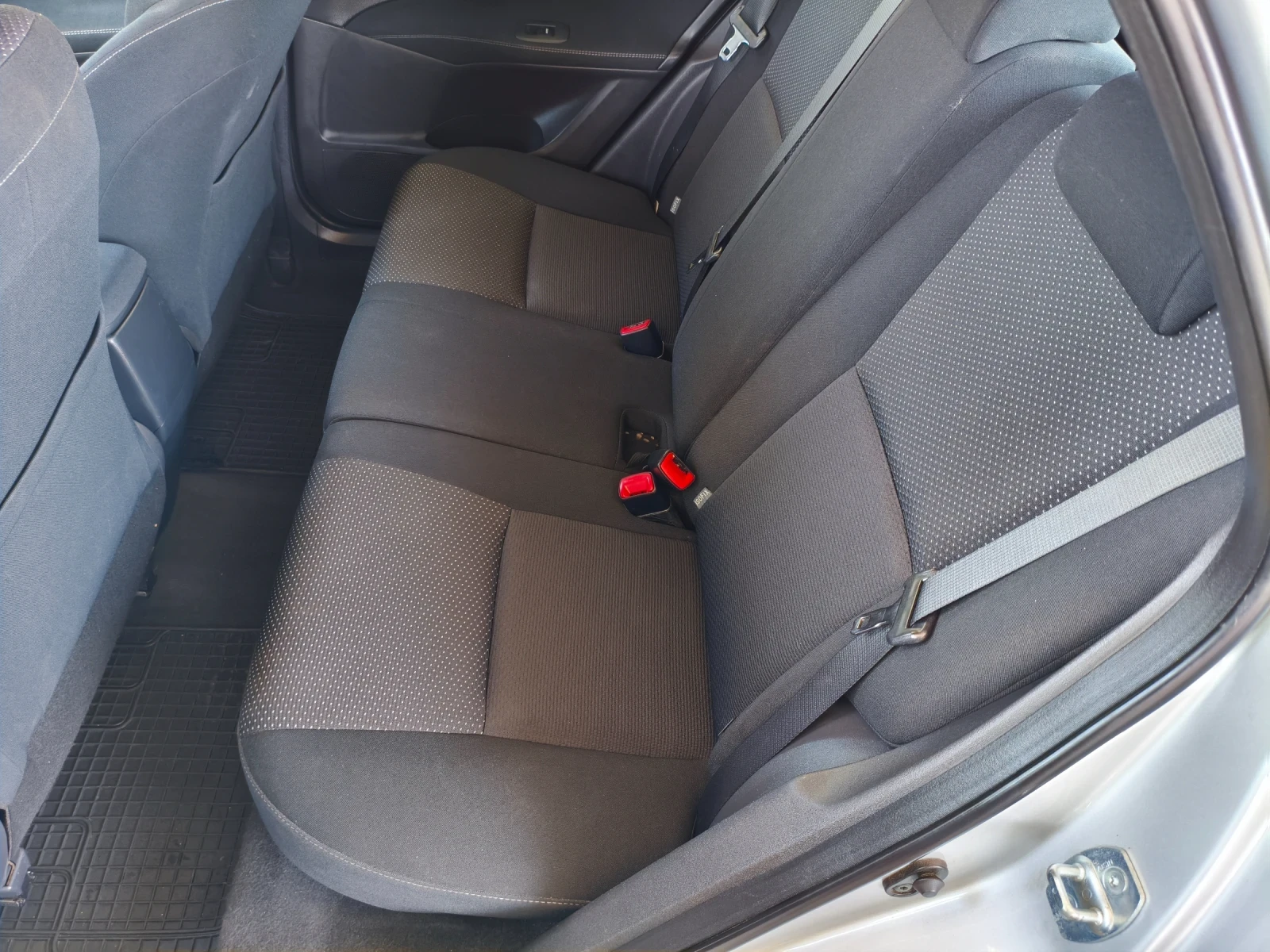 Toyota Auris Facelift  | Mobile.bg   11