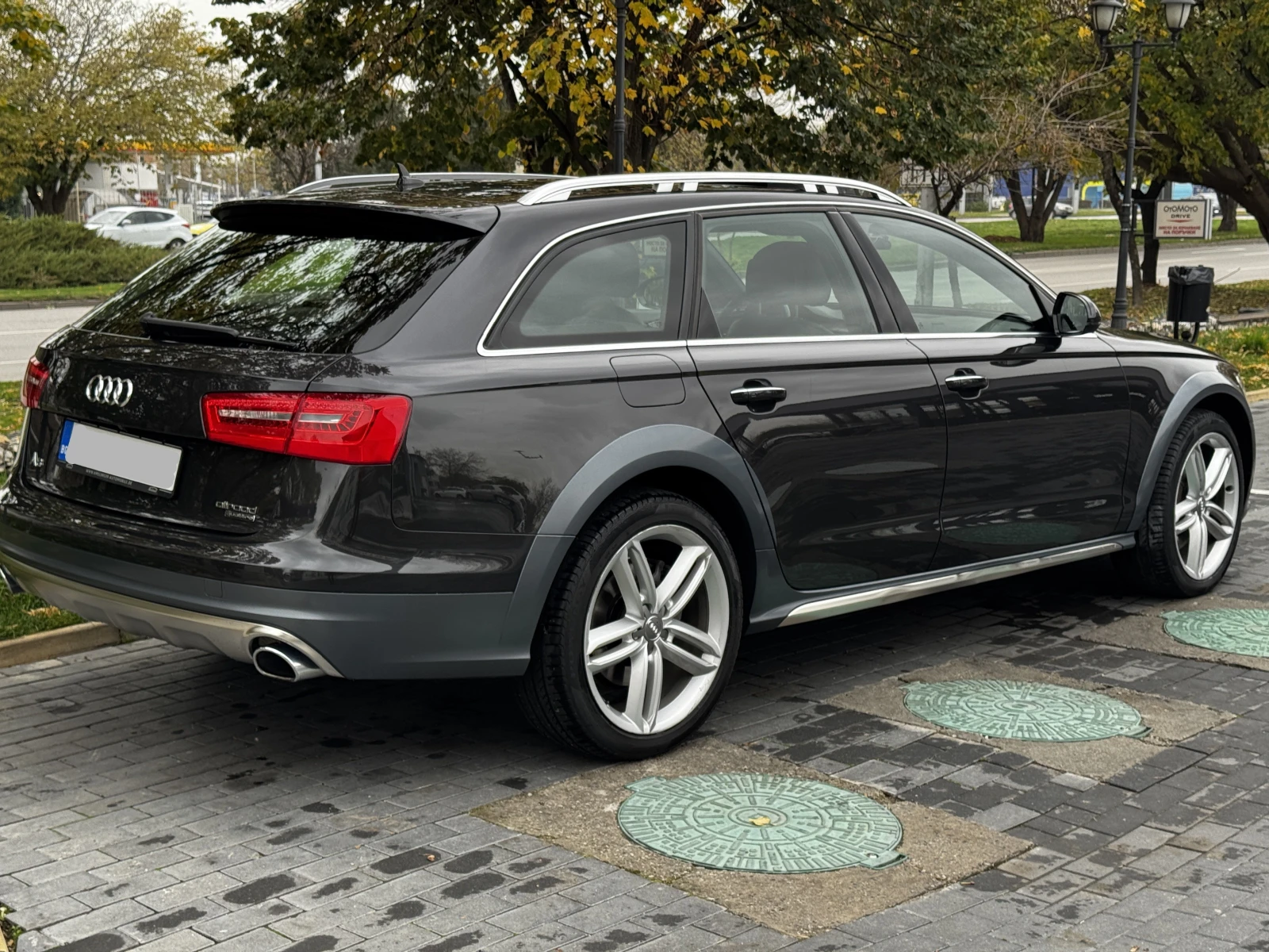 Audi A6 Allroad 3.0BI-TURBO-360КАМЕРИ-ОБДУХВАНЕ-DISTRONIC - изображение 6