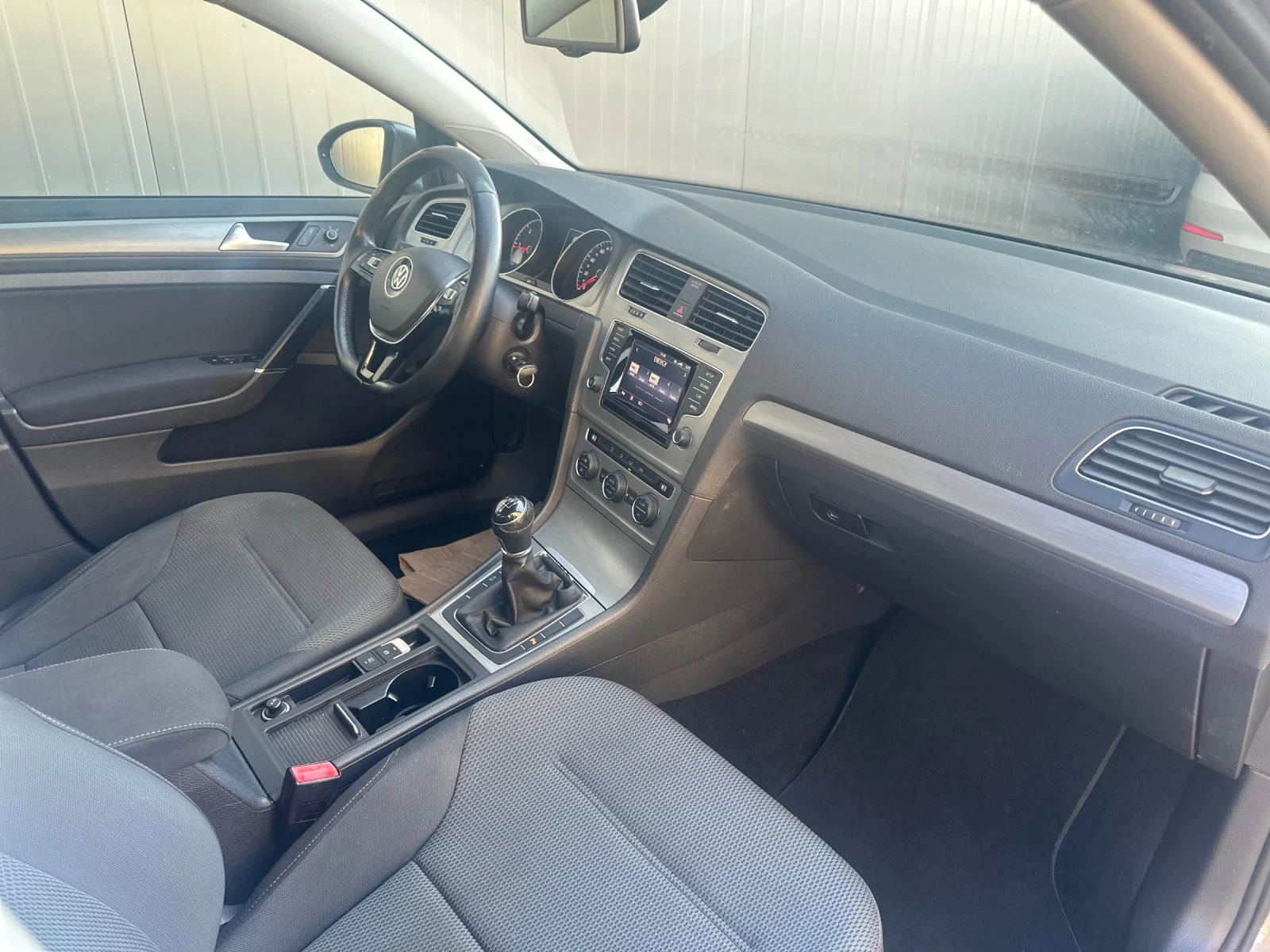 VW Golf 1.6TDI* MULTI* 360* NAVI* �������� �������*  | Mobile.bg � ����������� 9