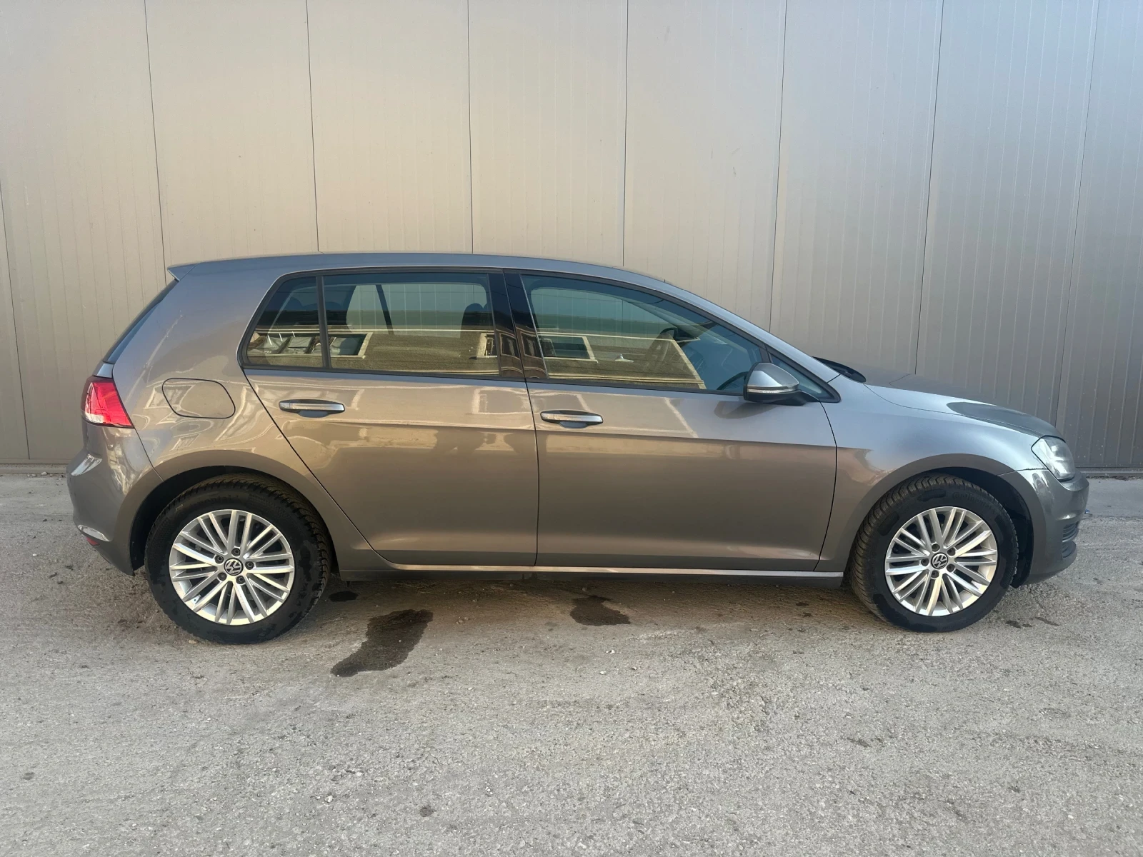 VW Golf 1.6TDI* MULTI* 360* NAVI* �������� �������*  | Mobile.bg � ����������� 4