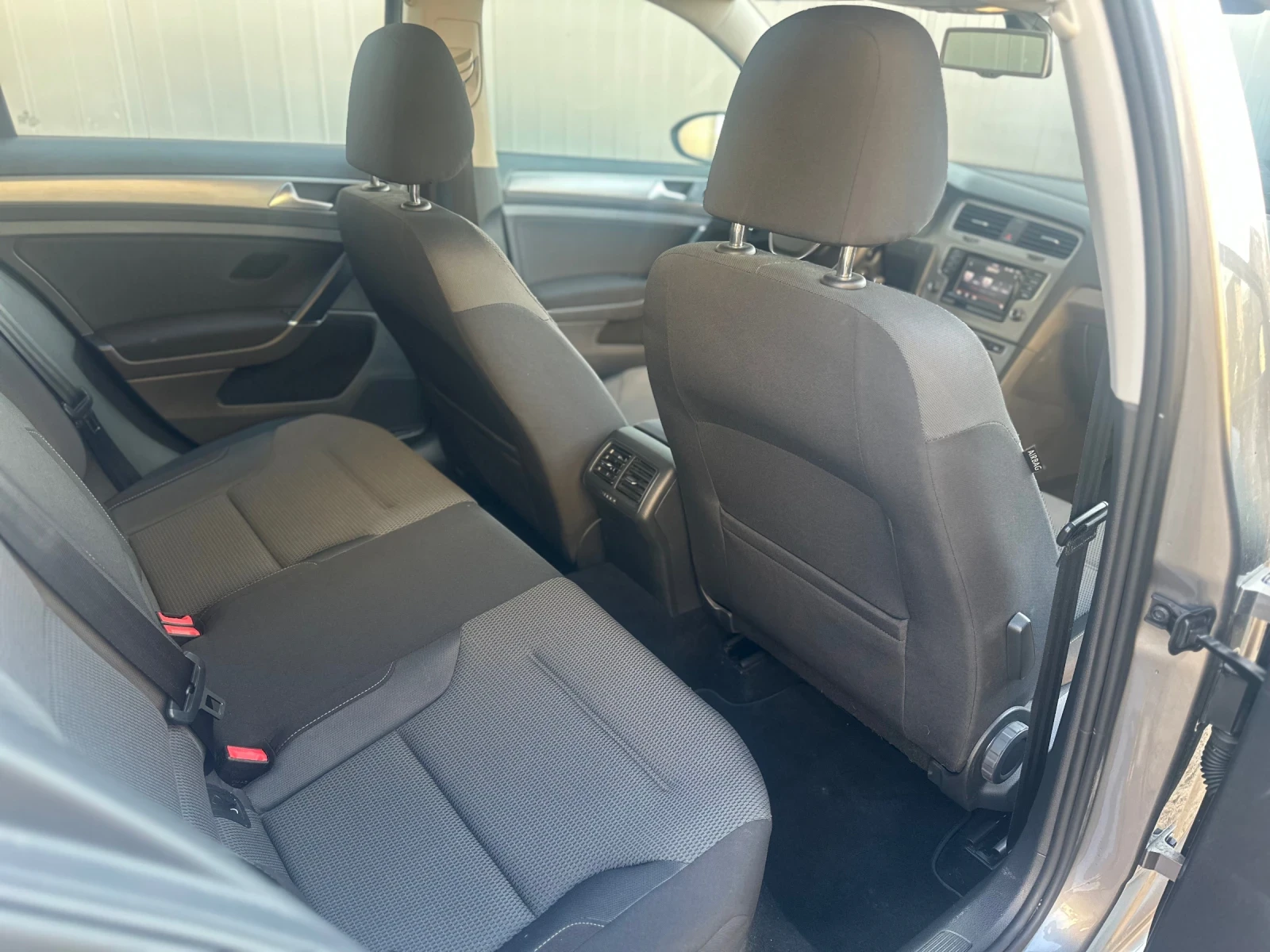 VW Golf 1.6TDI* MULTI* 360* NAVI* �������� �������*  | Mobile.bg � ����������� 10