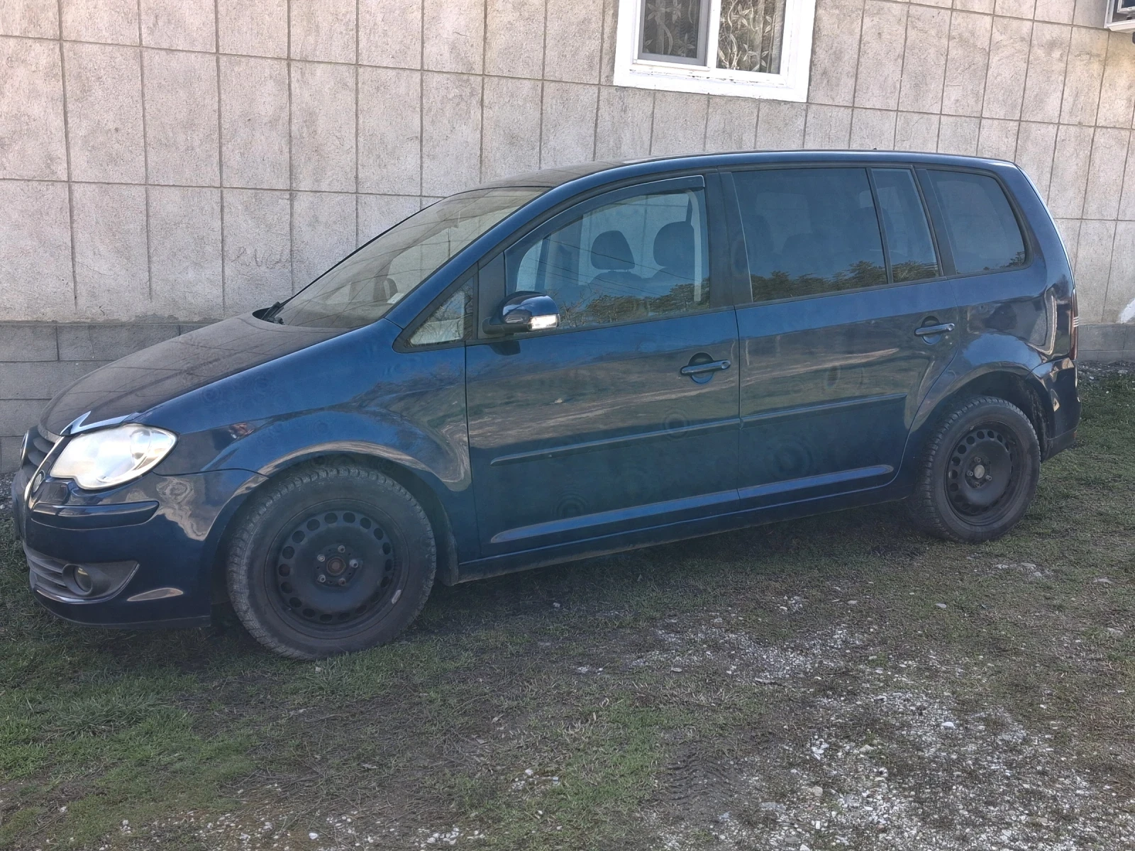 VW Touran, снимка 3 - Автомобили и джипове - 53745965