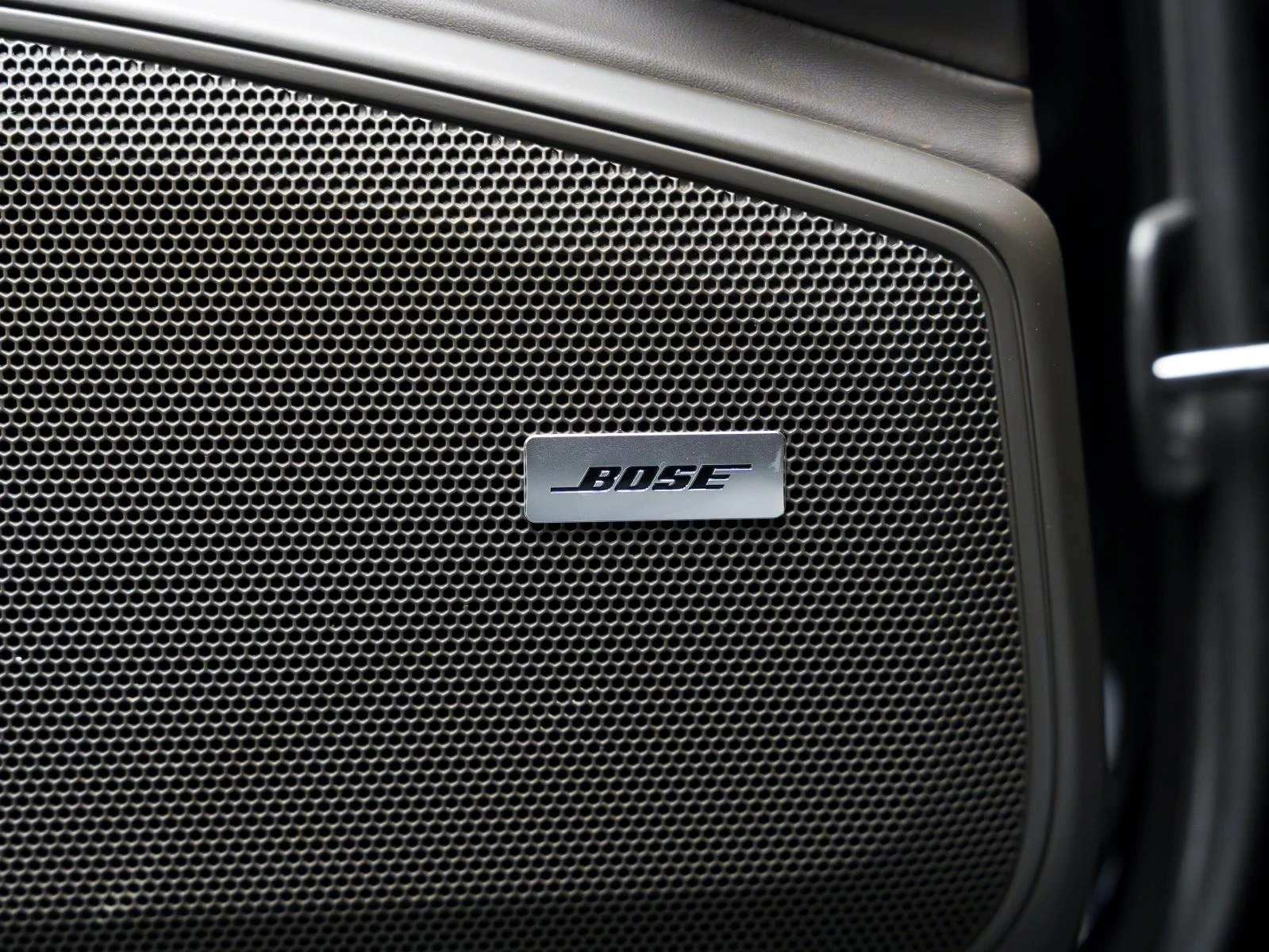 Porsche Panamera 4S* BOSE* 3XTV* SPORT CHRONO* ОБДУХВ* , снимка 15 - Автомобили и джипове - 53856227