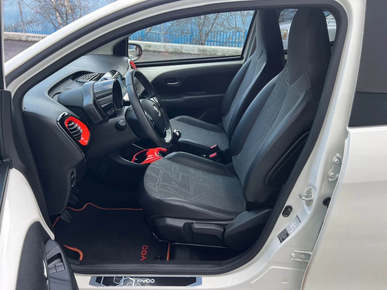 Toyota Aygo  34500km CABRIO EDITION  | Mobile.bg � ����������� 12