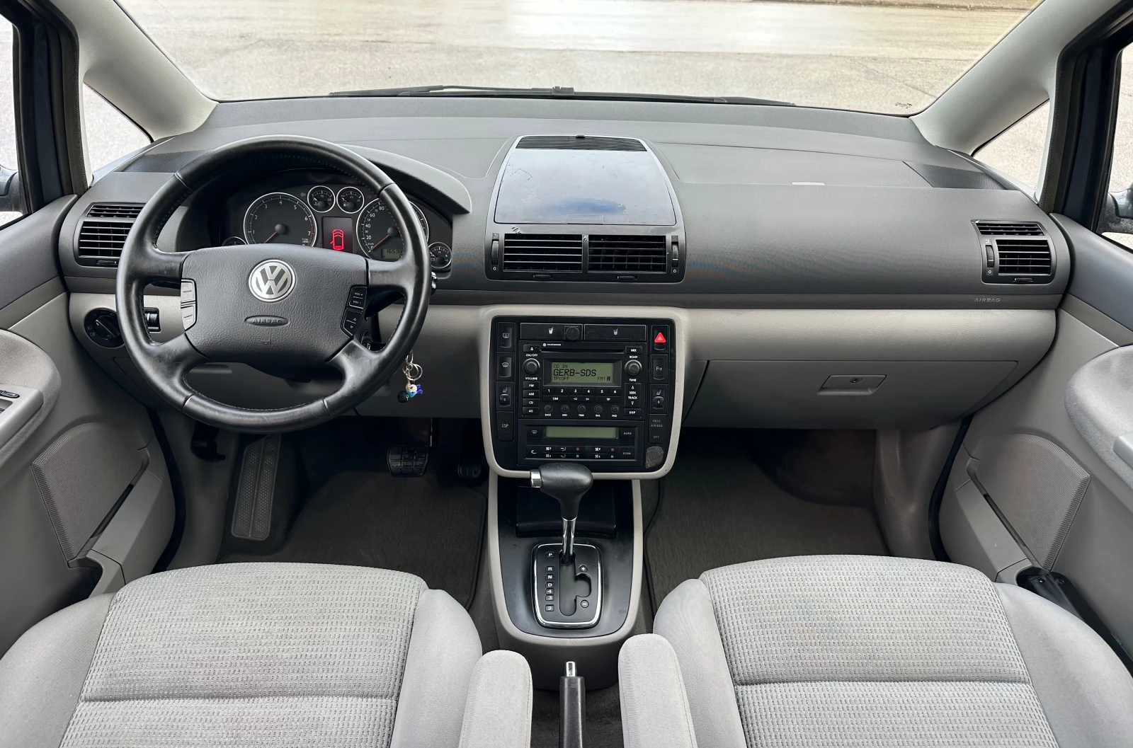 VW Sharan 2.8i Автоматик Business Line, снимка 12 - Автомобили и джипове - 54084142