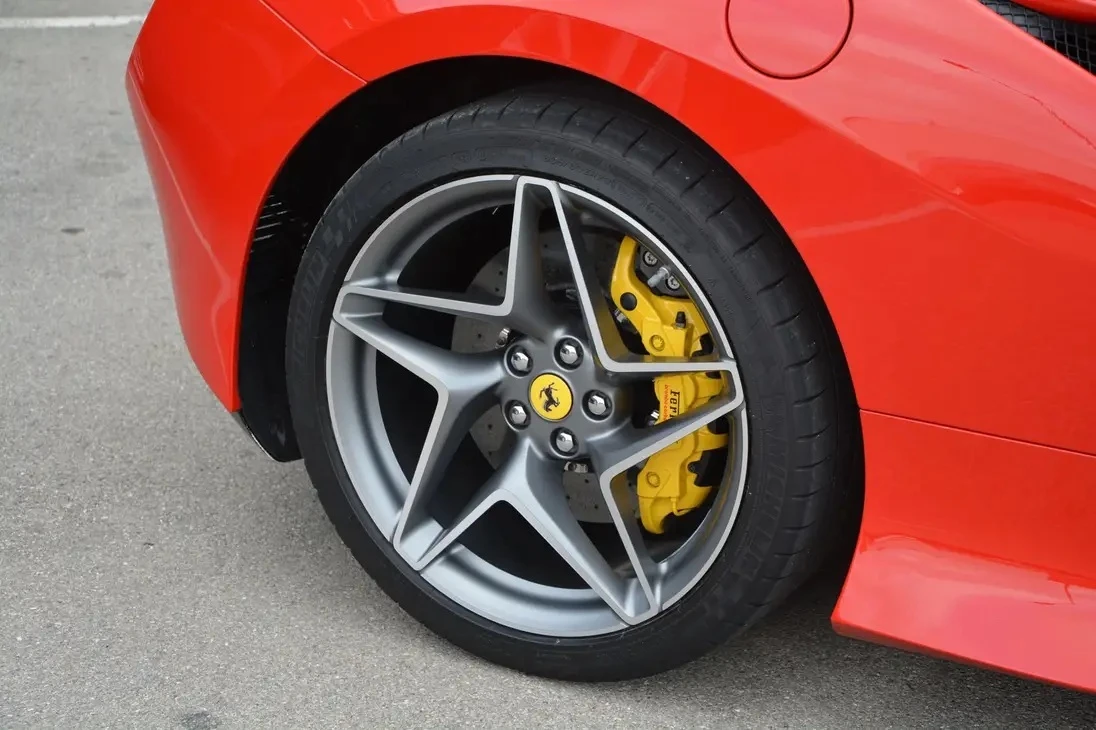 Ferrari F8 Tributo, снимка 3 - Автомобили и джипове - 54229826