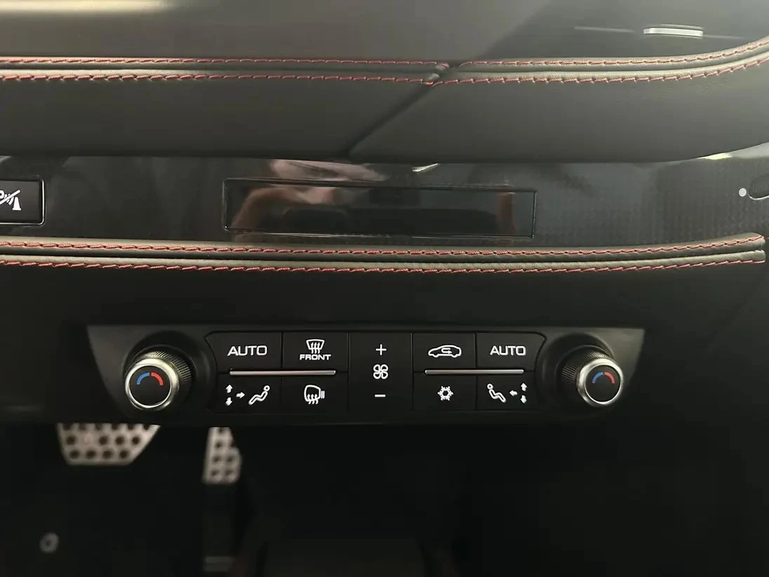 Ferrari F8 Tributo, снимка 6 - Автомобили и джипове - 54229826