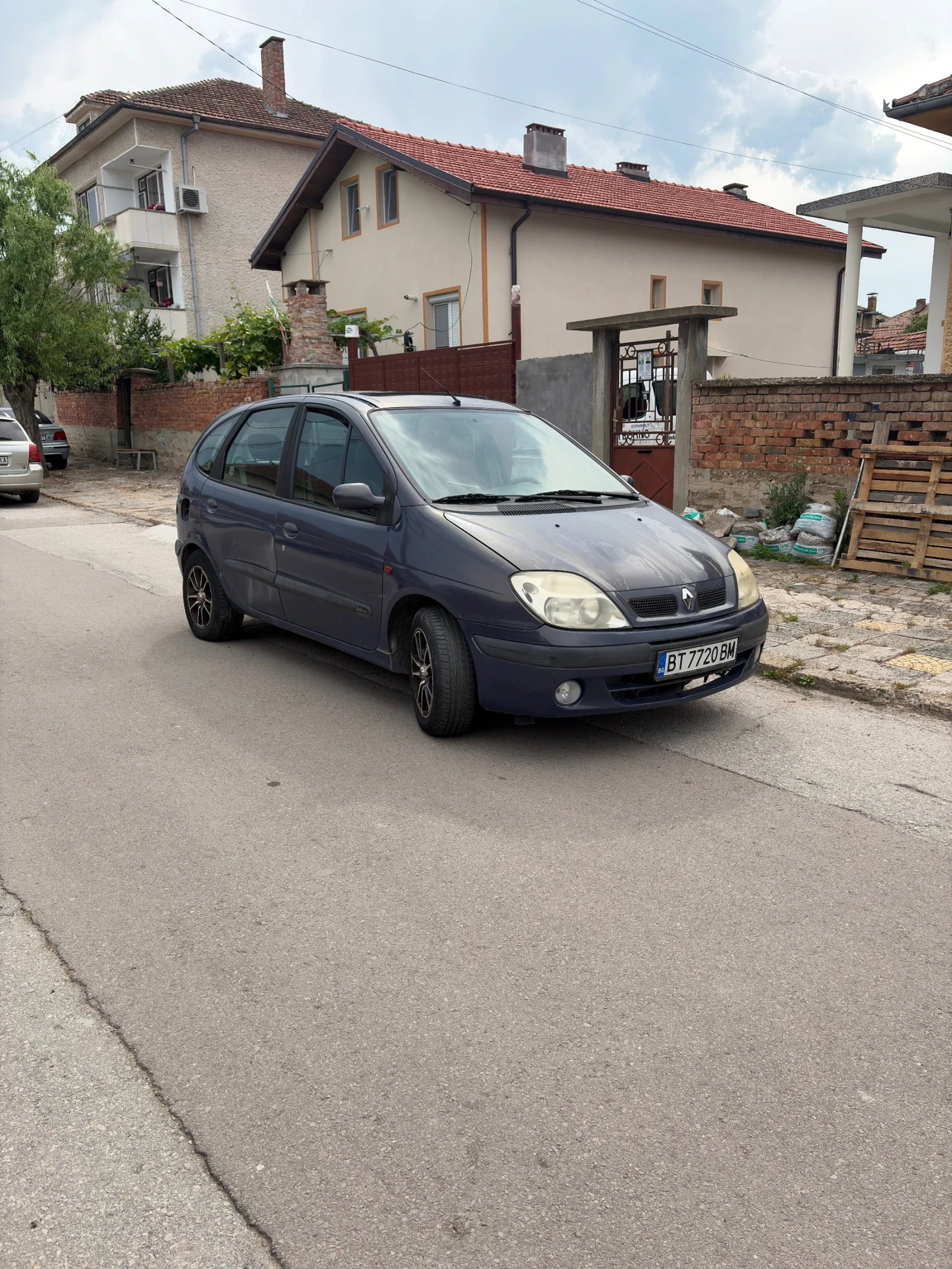 Renault Scenic, снимка 10 - Автомобили и джипове - 55155126