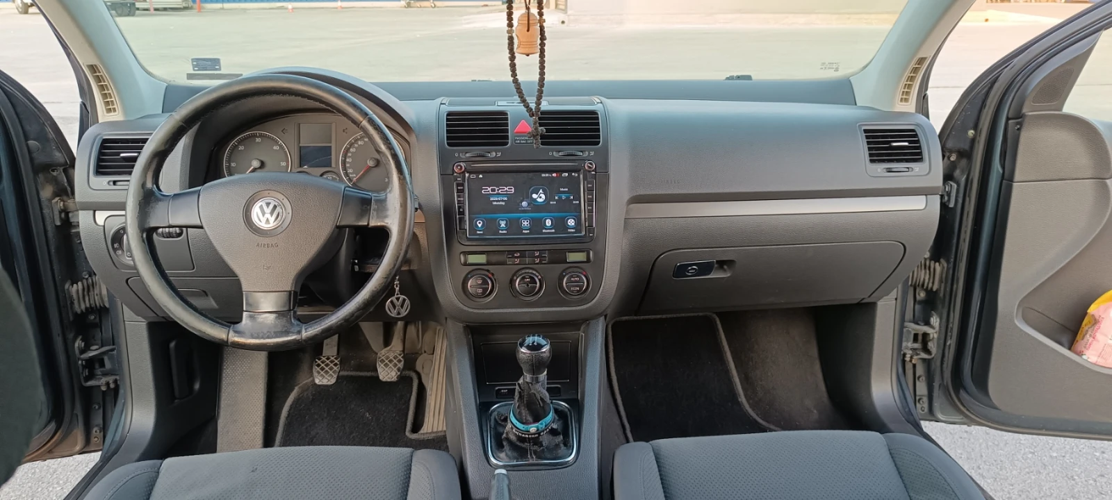 VW Golf 1.9 TDI, снимка 9 - Автомобили и джипове - 55179980
