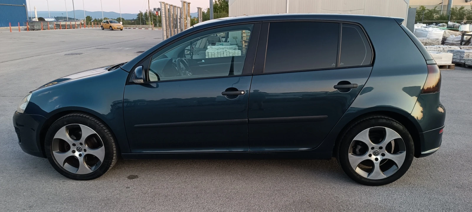 VW Golf 1.9 TDI, снимка 3 - Автомобили и джипове - 55179980