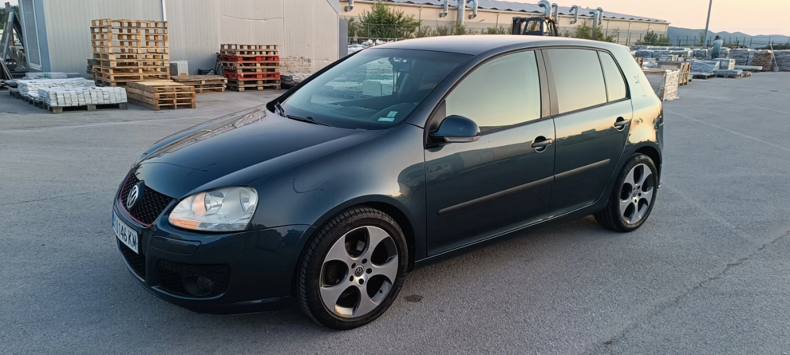 VW Golf 1.9 TDI, снимка 4 - Автомобили и джипове - 55179980