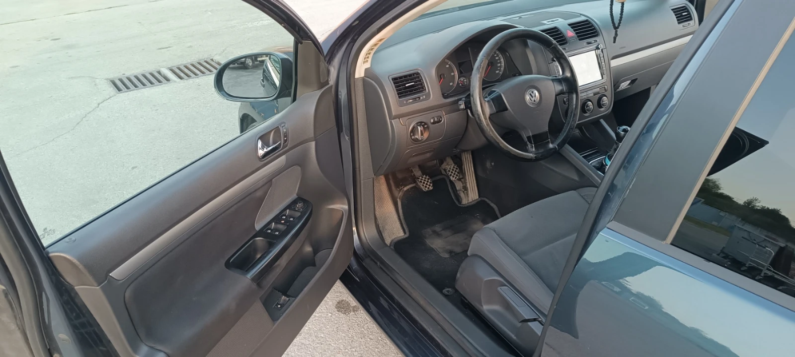 VW Golf 1.9 TDI, снимка 10 - Автомобили и джипове - 55179980