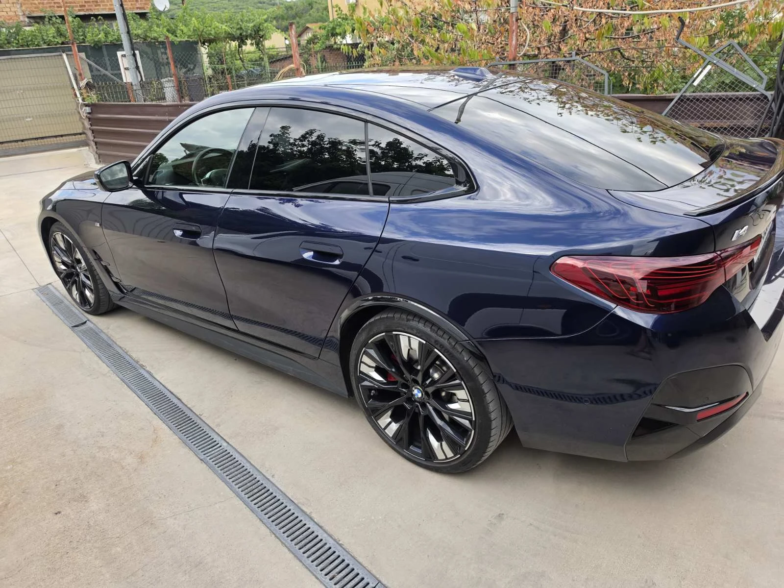 BMW i4 xDrive40 Facelift, снимка 3 - Автомобили и джипове - 55204454