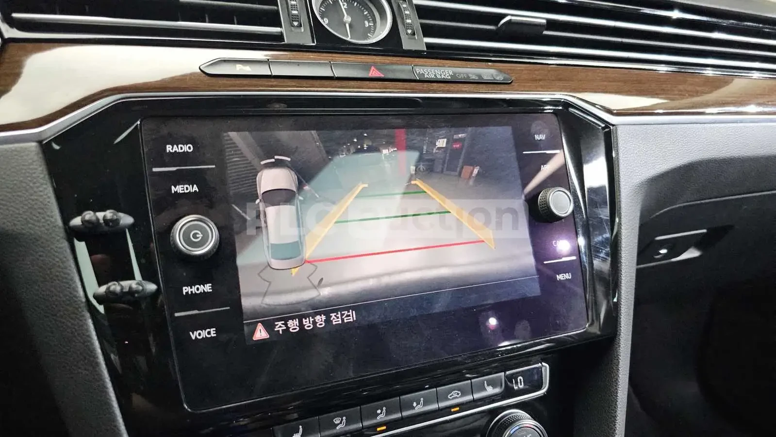 VW Passat 2.0TDI PRESTIGE! PANO/360CAM/FULL, снимка 12 - Автомобили и джипове - 55225527