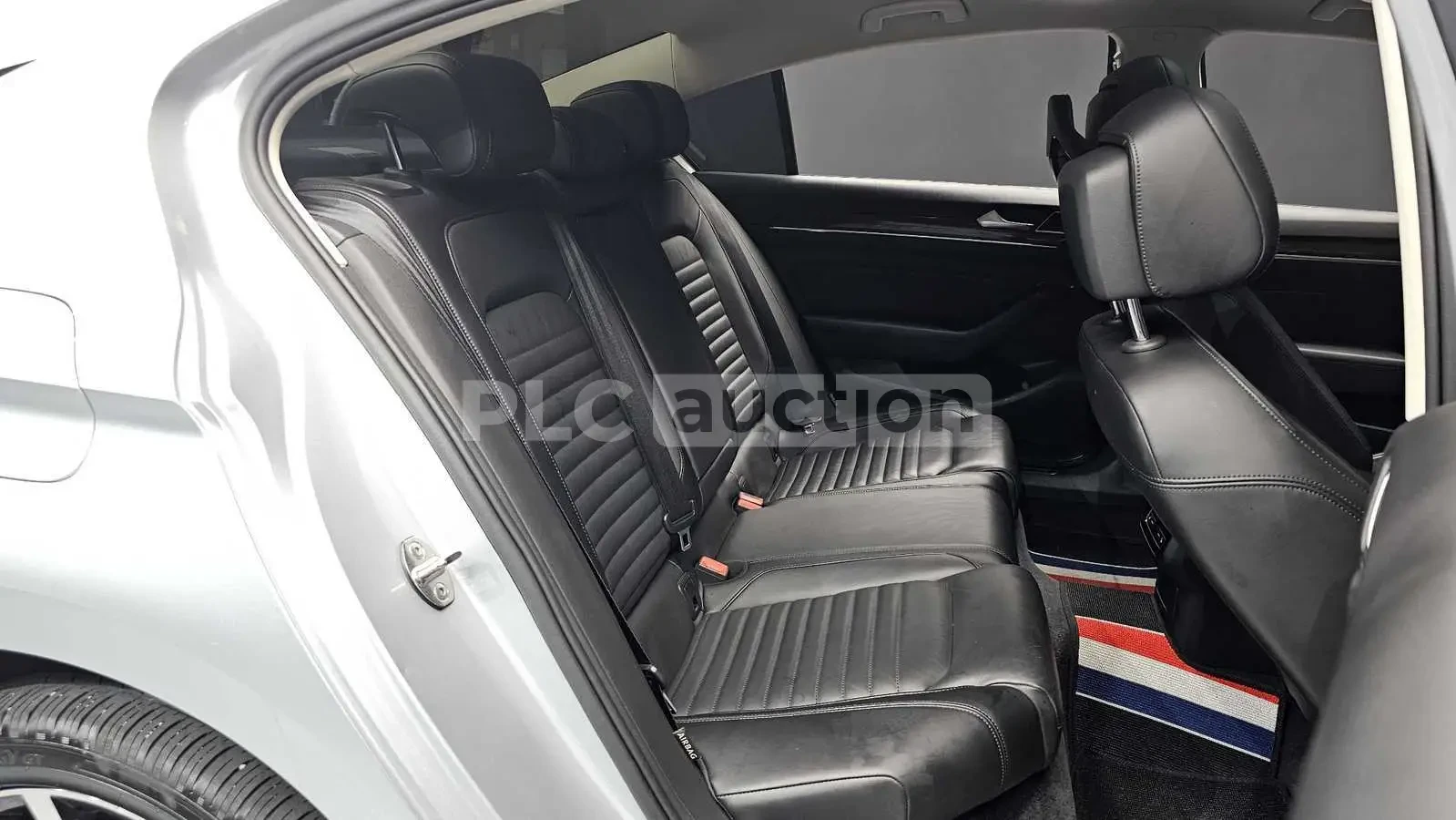 VW Passat 2.0TDI PRESTIGE! PANO/360CAM/FULL, снимка 10 - Автомобили и джипове - 55225527