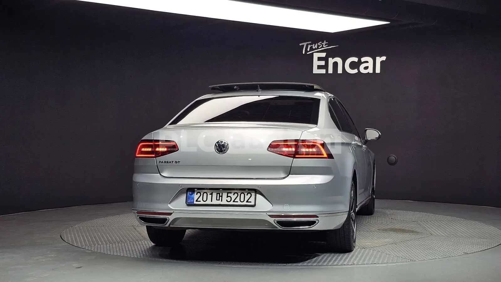VW Passat 2.0TDI PRESTIGE! PANO/360CAM/FULL, снимка 4 - Автомобили и джипове - 55225527