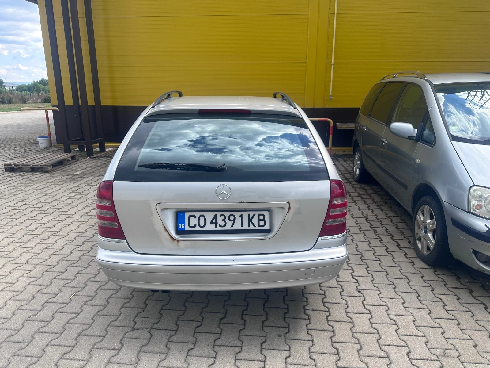 Mercedes-Benz C 220, снимка 4 - Автомобили и джипове - 55390161