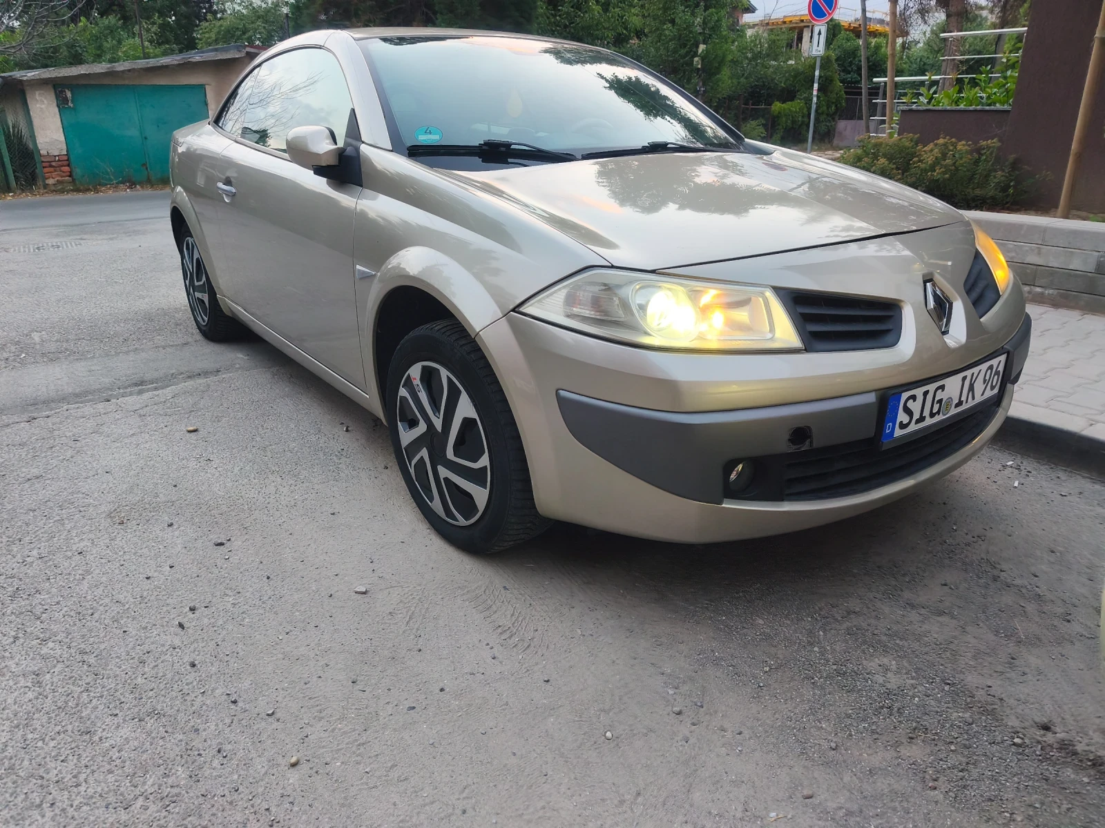 Renault Megane 2.0i, 136кс, Кабрио, снимка 13 - Автомобили и джипове - 55709377