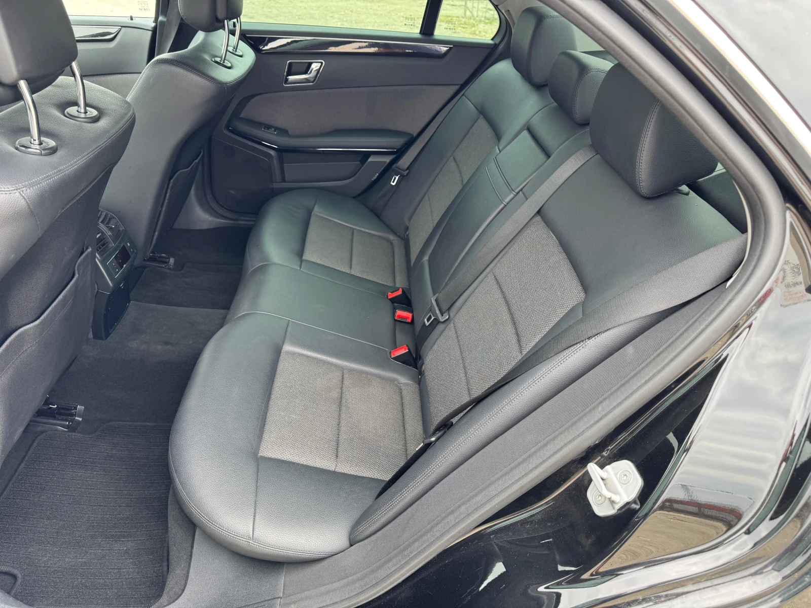 Mercedes-Benz E 350 E350 CDI AVANGARD, снимка 12 - Автомобили и джипове - 55873683