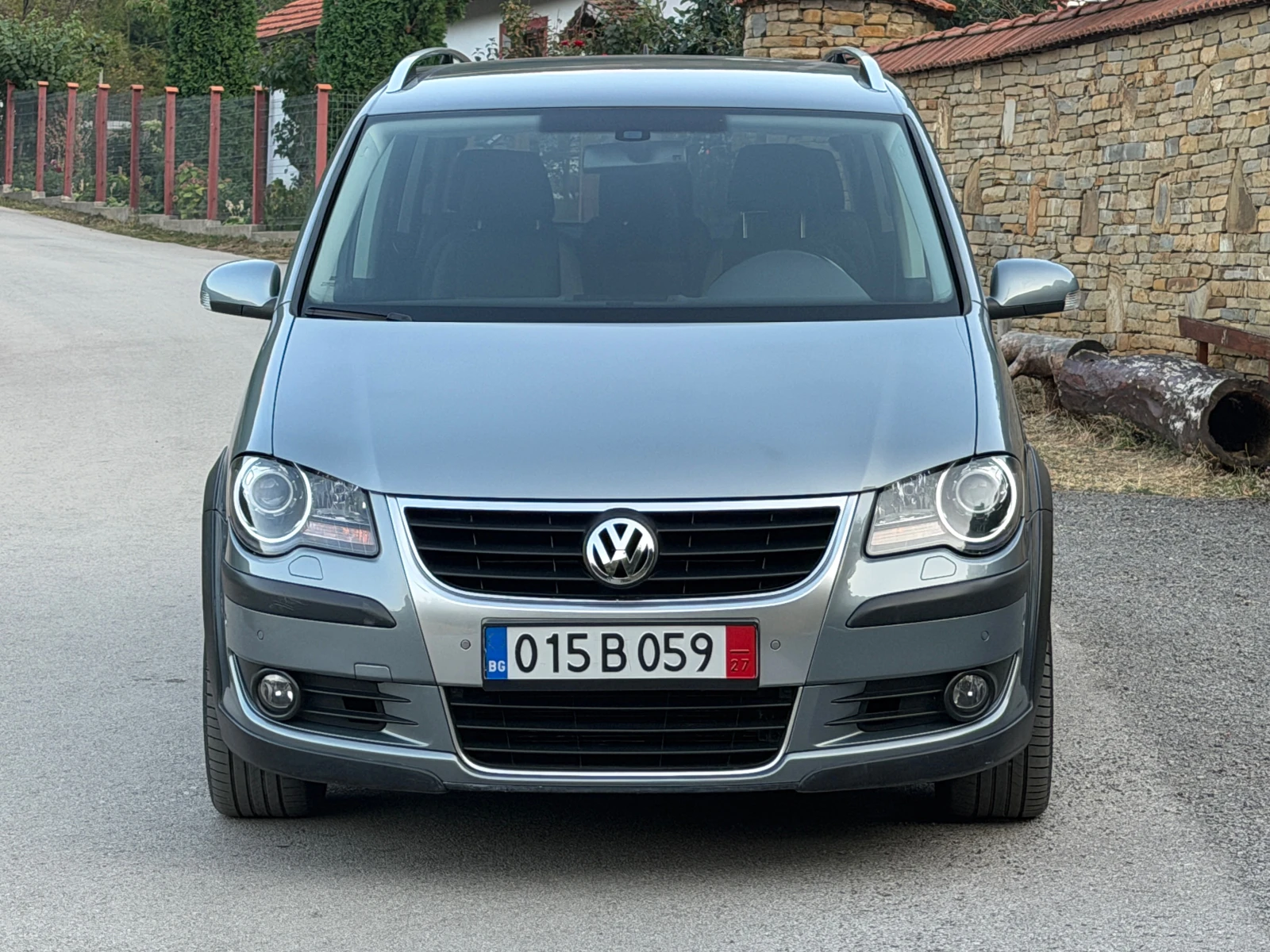 VW Touran 2.0TDI Швейцария, снимка 9 - Автомобили и джипове - 56226010