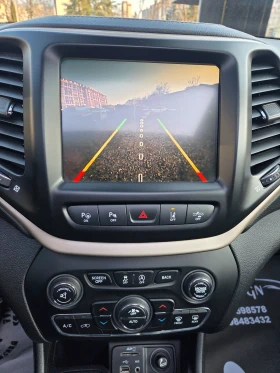 Jeep Cherokee 2.2LIMITED 4X4 - 11000 € / 21514.13 лв. - 65636246 17