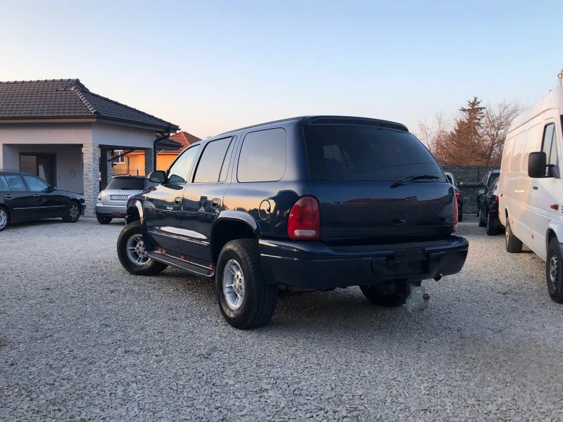 Dodge Durango 5.9 V8 MAGNUM SLT PLUS-7 МЕСТЕН ШВЕЙЦАРИЯ, снимка 4 - Автомобили и джипове - 44342577