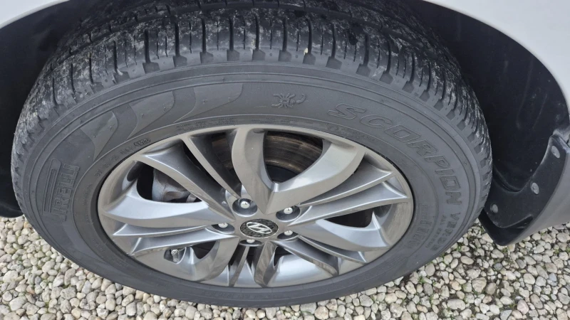 Hyundai IX35 2.0CRDI 4X4 НАВИ КАМЕРА КЕЙЛЕС ВИДЕО ЛИЗИНГ , снимка 15 - Автомобили и джипове - 52344025