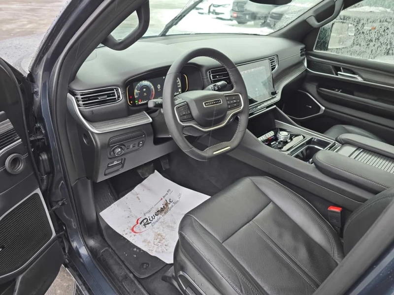 Jeep Grand Wagoneer * Series II * CARFAX * БЕЗ ПЪРВОНАЧАЛНА ВНОСКА, снимка 5 - Автомобили и джипове - 53075075