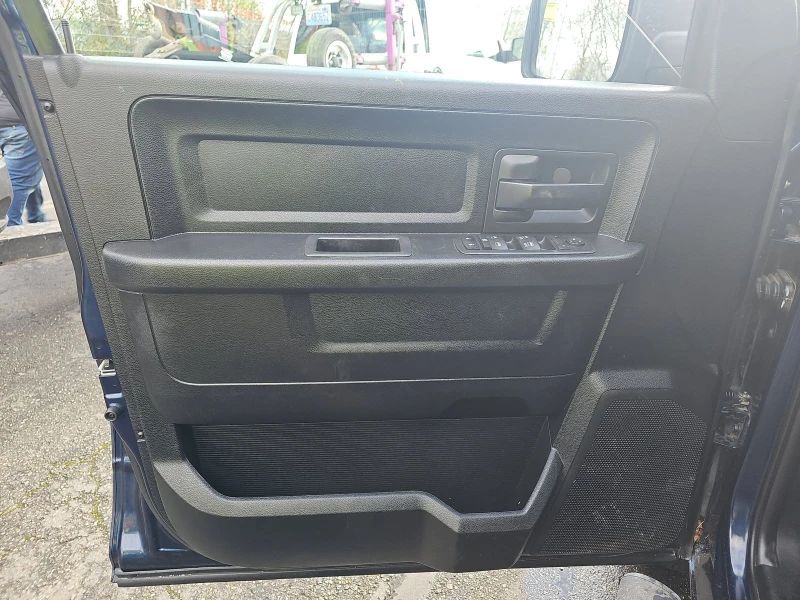 Dodge RAM 1500, снимка 9 - Автомобили и джипове - 53285105