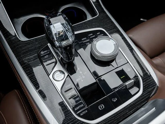 BMW X7 40i* M SPORT* INDIVIDUAL* DISTRONIC* HARMAN* МАСАЖ, снимка 15 - Автомобили и джипове - 55264472