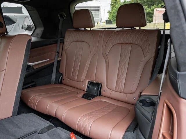 BMW X7 40i* M SPORT* INDIVIDUAL* DISTRONIC* HARMAN* МАСАЖ, снимка 17 - Автомобили и джипове - 55264472