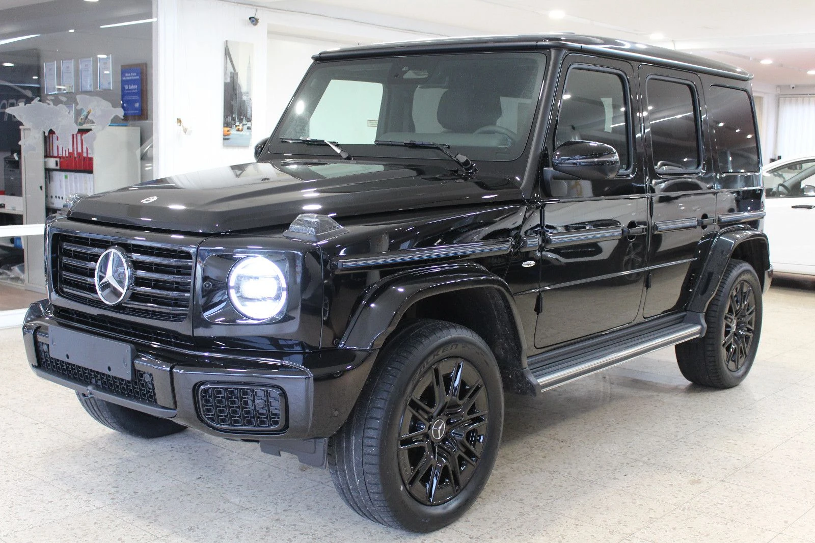 Mercedes-Benz G 580 EQ/ EDITION 1/ AMG/ CARBON/ BURM/ 360/ - изображение 3