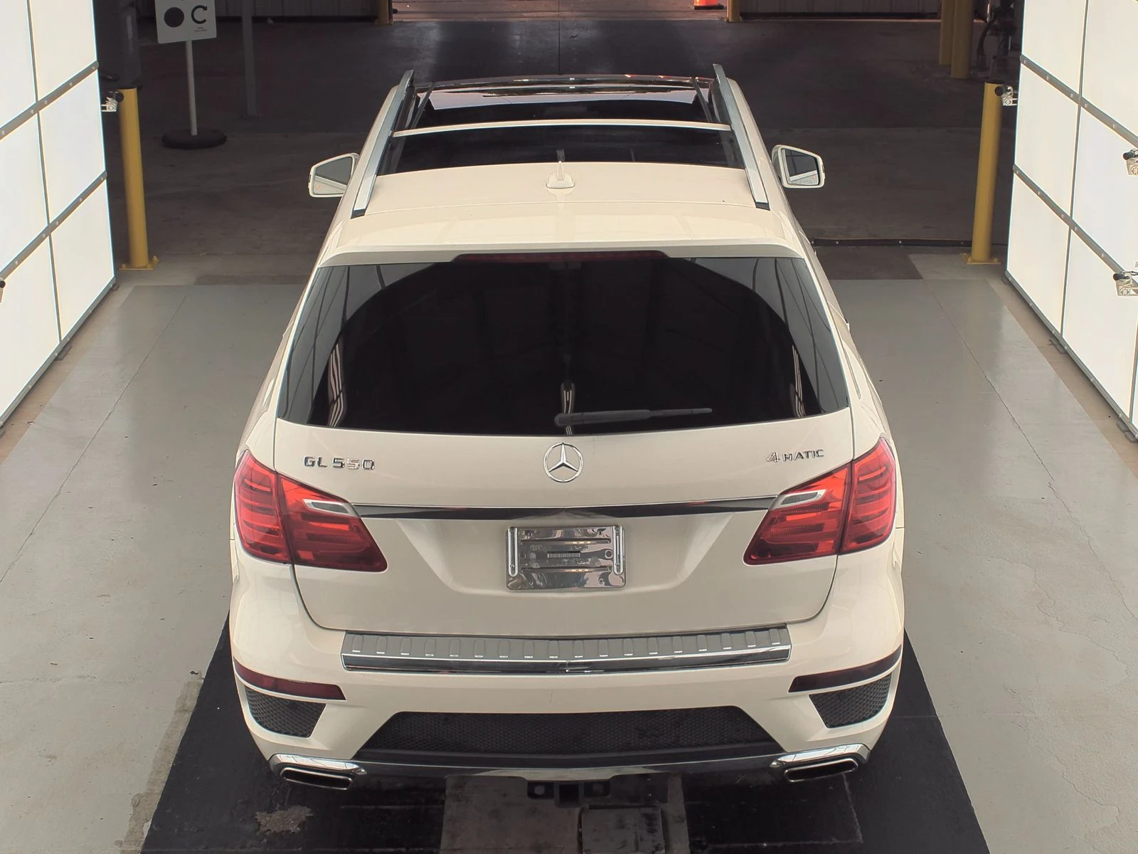 Mercedes-Benz GL 500 550/ПОДГРЕВ/ОБДУХВАНЕ/ДИСТРОНИК/КАМЕРА/ПАНОРАМА - изображение 5