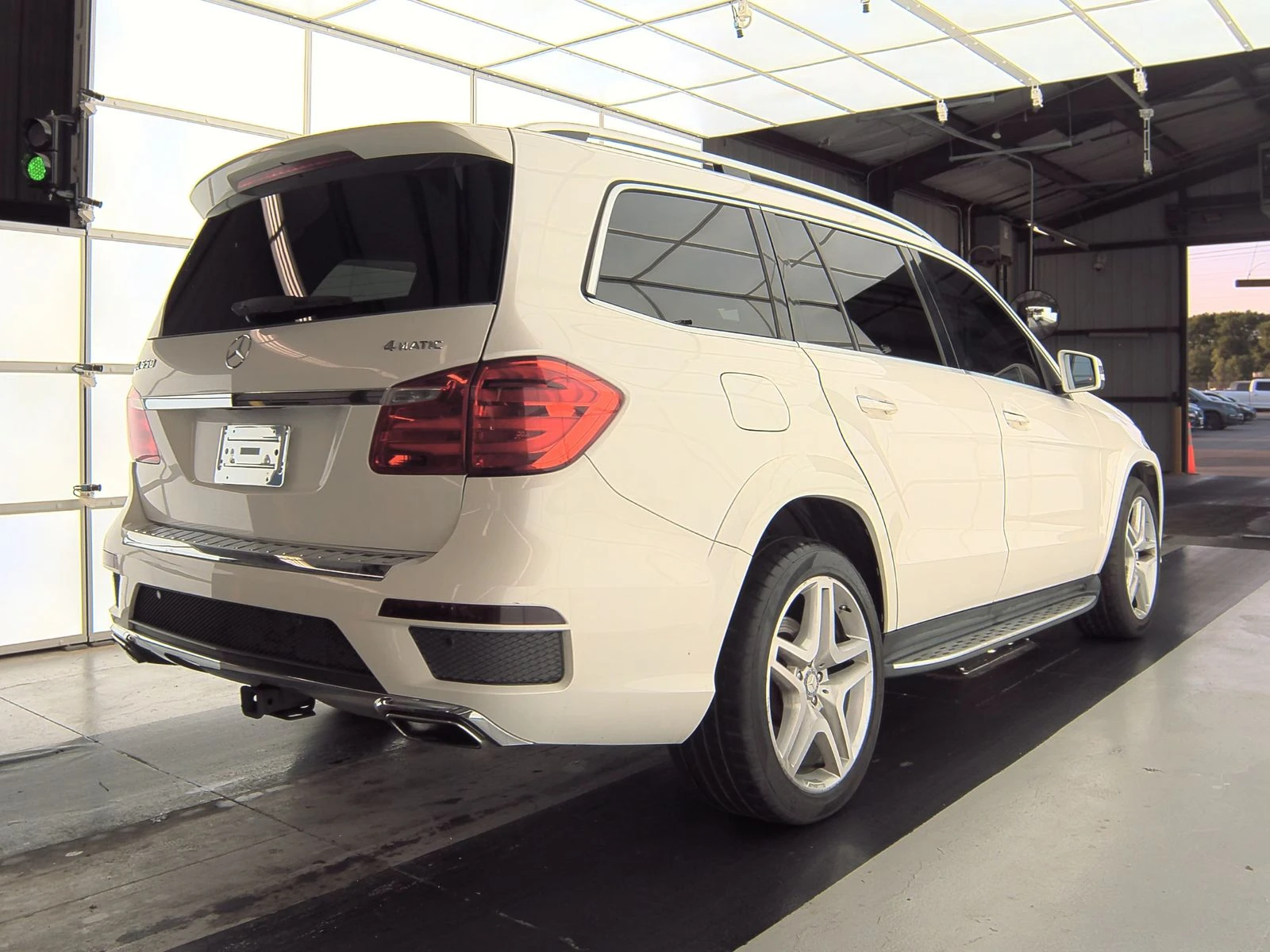 Mercedes-Benz GL 500 550/ПОДГРЕВ/ОБДУХВАНЕ/ДИСТРОНИК/КАМЕРА/ПАНОРАМА - изображение 4