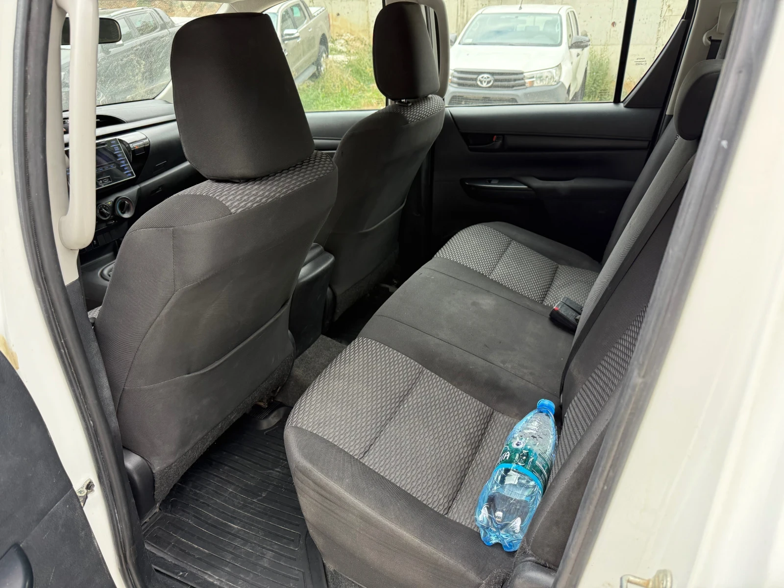 Toyota Hilux 2.4D4D   | Mobile.bg   11