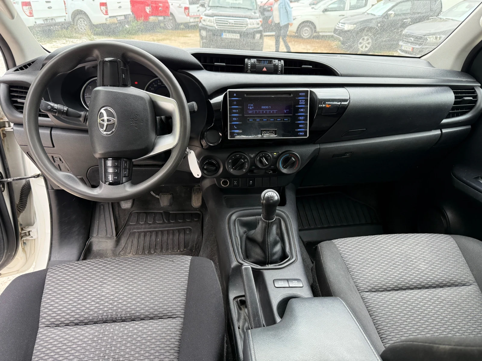 Toyota Hilux 2.4D4D НОВ ВНОС - изображение 10