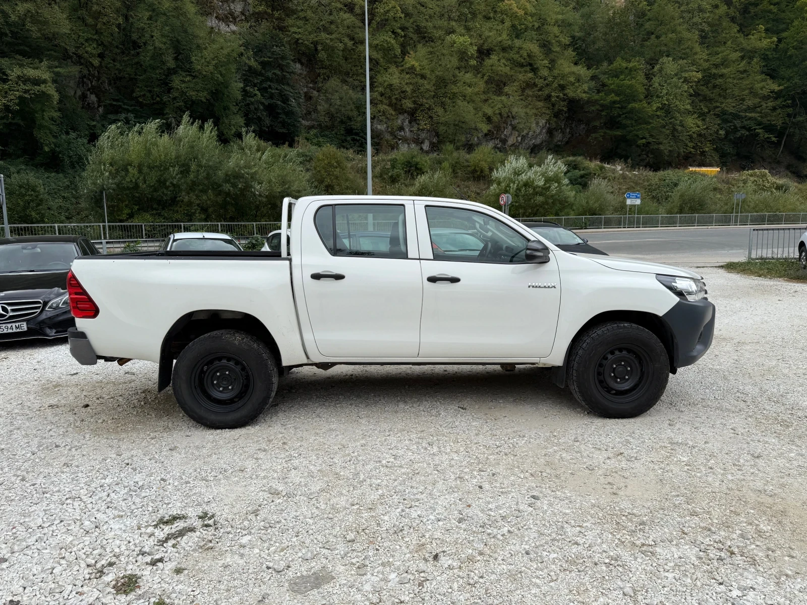 Toyota Hilux 2.4D4D НОВ ВНОС - изображение 7