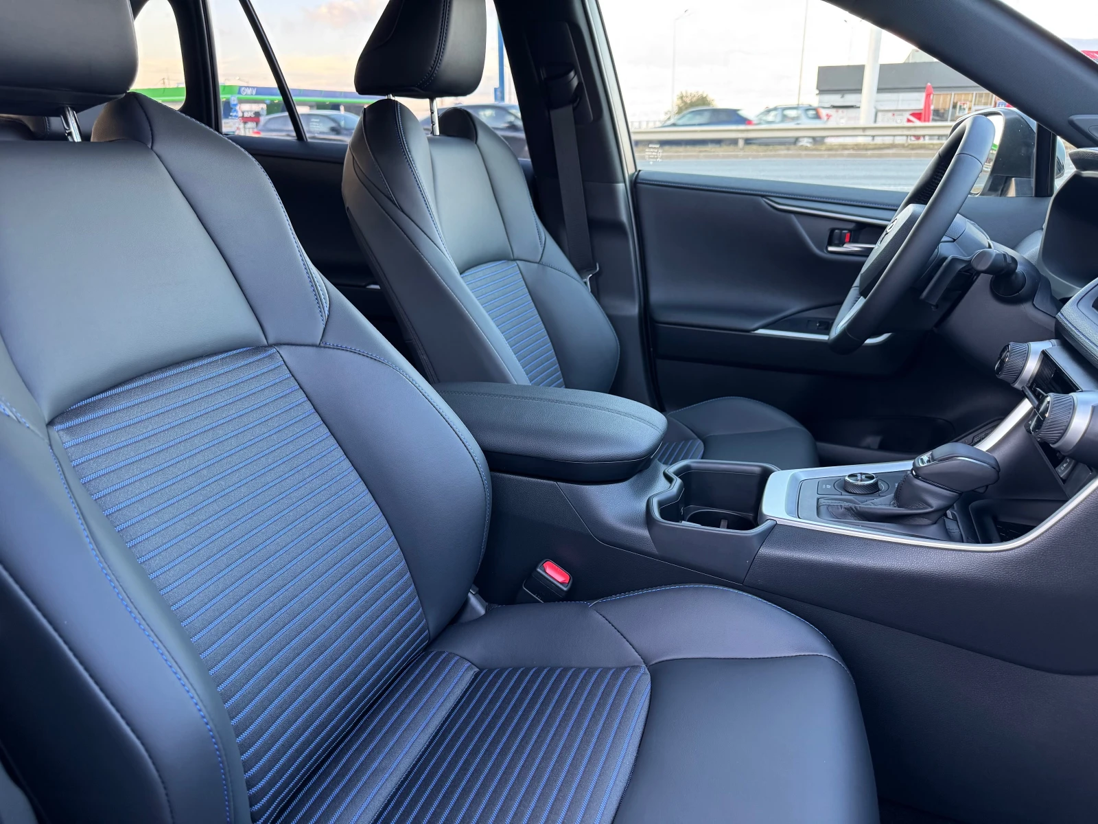 Toyota Rav4 5km/2.5-4x4/360/JBL  - изображение 10